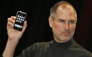 Así presentó Steve Jobs el primer iPhone revolucionario [VIDEO]