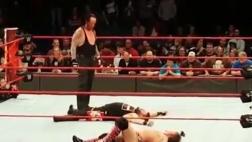 WWE: la garra de The Undertaker a Jericho y Owens que no se vio
