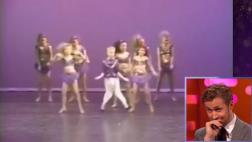 Ryan Gosling reacciona así al verse bailar cuando era niño