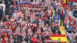 Twitter: Atlético de Madrid homenajeó a su hinchada más longeva