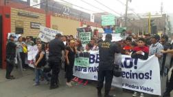 Puente Piedra: familiares de detenidos protestaron frente a PJ