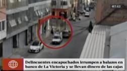 Asalto a Scotiabank: testigos registraron huida de delincuentes