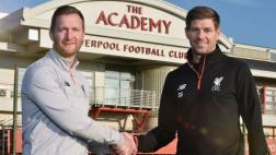 Steven Gerrard vuelve a Liverpool FC y no como jugador