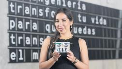 Ahora podrá prender la luz con sus propias pestañas