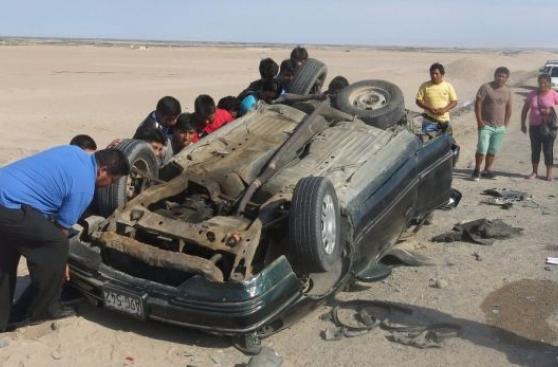 Mujer fallece en triple choque registrado entre Tacna y Arica
