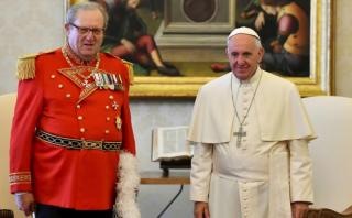 Dimitió gran maestre de la Orden de Malta por pedido del Papa