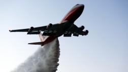 Supertanker, el avión cisterna que combatirá incendios en Chile
