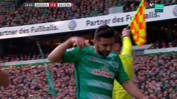 Claudio Pizarro se lesionó: el momento en que pidió su cambio