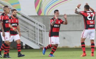 Con Paolo Guerrero y Trauco, Flamengo goleó 3-0 al Macaé