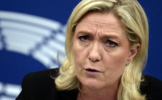 Marine Le Pen propone impuesto a nuevos contratos a extranjeros