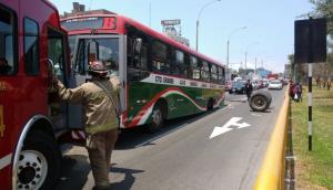 Eje se desprendió de bus en la Av. Canadá y dejó 6 heridos