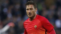 Alcaldesa de Roma invita a Totti a debatir sobre nuevo estadio