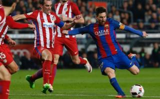 Lionel Messi: travesaño impidió golazo de tiro libre [VIDEO]