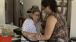Falsa enfermera dopó a pareja de ancianos para saquear su casa