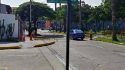 Colectivo en motos lineales: Surco cerró calles con rejas