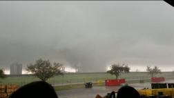 YouTube: tornado destruye una fábrica de cohetes de la NASA