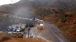Nuevos huaicos bloquearon vía que une Cajamarca y la costa