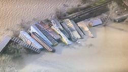 Tren se descarrila en California: 22 vagones cayeron al río