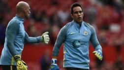 Manchester City: ¿Claudio Bravo perdió el puesto con Caballero?