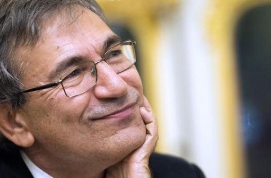 Diario más vendido de Turquía habría censurado a Orhan Pamuk