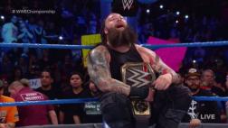 WWE SmackDown Live: Bray Wyatt retuvo título en triple amenaza