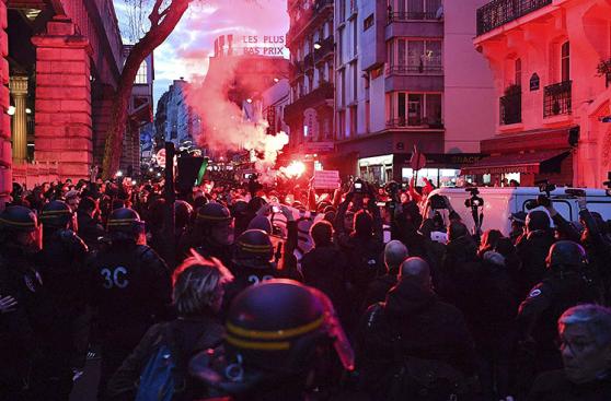 Francia: París se levanta contra la brutalidad policial