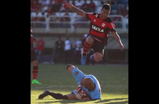 Con Guerrero y Trauco: las imágenes de la goleada de Flamengo