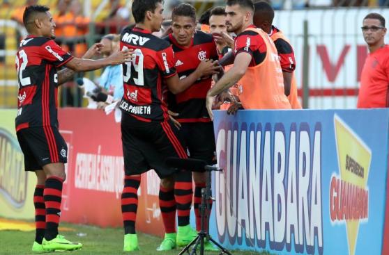 Con Guerrero y Trauco: las imágenes de la goleada de Flamengo