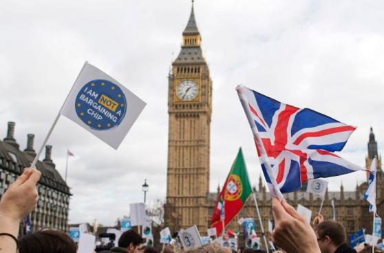Europeos quieren seguir viviendo en Reino Unido pese al Brexit