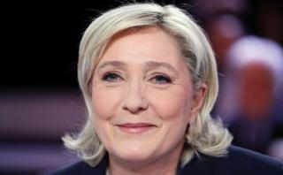 Francia: Marine Le Pen lidera la intención de voto presidencial