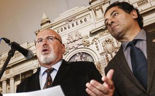 "Un aspirante a la presidencia no debe correrse de la fiscalía"