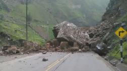 Carretera Central bloqueada por caída de rocas en Huarochirí