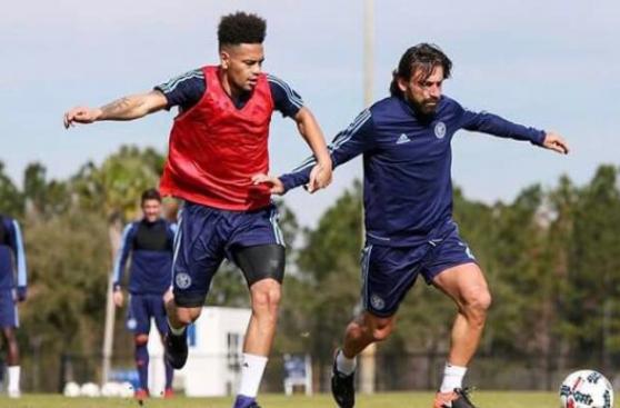 Callens sobre jugar con Pirlo: "Es como estar en un comercial"