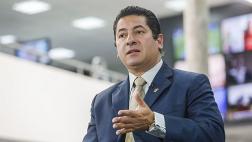 "No es ético recibir aporte de empresa que contrata con Estado"