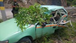 Cusco: roca cae sobre carro y provoca la muerte del conductor