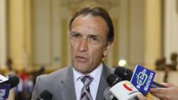 Héctor Becerril: “PPK busca desestabilizarse a sí mismo”