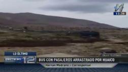 Cañete: huaico arrastra una minivan hacia el río Mala