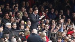 Hinchas del Atlético de Madrid ovacionaron a Fernando Torres