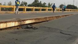 Cañete: crecida de río hunde puente en antigua Panamericana Sur
