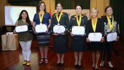 Reconocen a dos primeras generalas por el Día de la Mujer