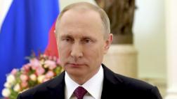 Vladimir Putin recita versos por el Día de la Mujer