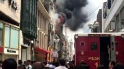 Incendio afecta por segunda vez casona en Jirón de la Unión