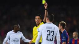 Jugadores del PSG acusaron al árbitro Aytekin de insultarlos