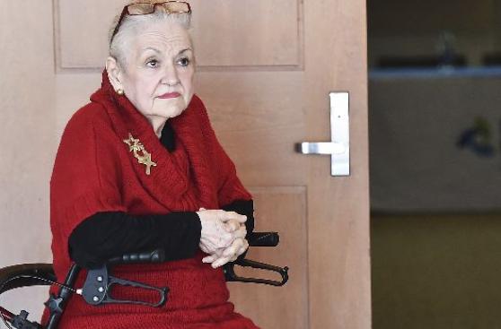 Médicos extraen un tumor de más de 60 kilos a una mujer