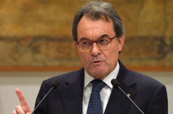 España: Independentista catalán Artur Mas, inhabilitado 2 años