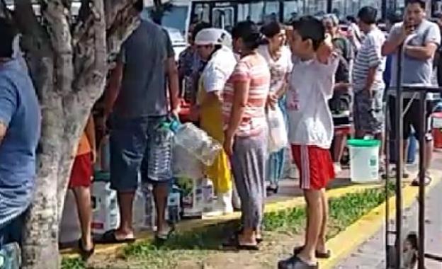 Magdalena: vecinos forman filas para abastecerse de agua