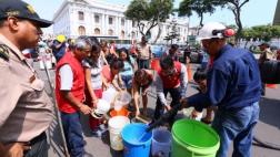 Congreso fue punto de repartición gratuita de agua potable