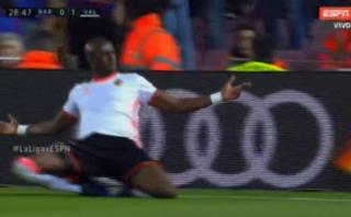 Barcelona: Valencia abrió el marcador con preciso cabezazo