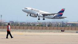 Aerolíneas comerciales trasladan damnificados gratuitamente