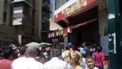 Guerra del pan en Venezuela: “Ahora, malandros atienden local”